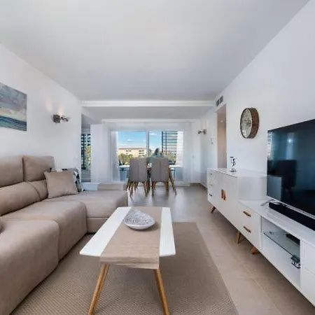 Punta Prima Sleeps 5 Pool Wifi Apartment *