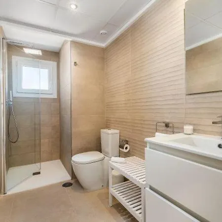 Apartment Punta Prima Sleeps 5 Pool Wifi